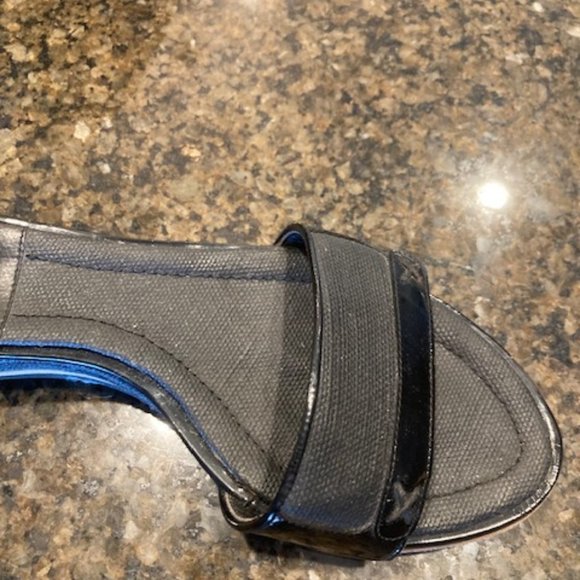 CHANEL Sandals - Picture 1 of 9